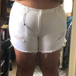 🎡White jean shorts🎡